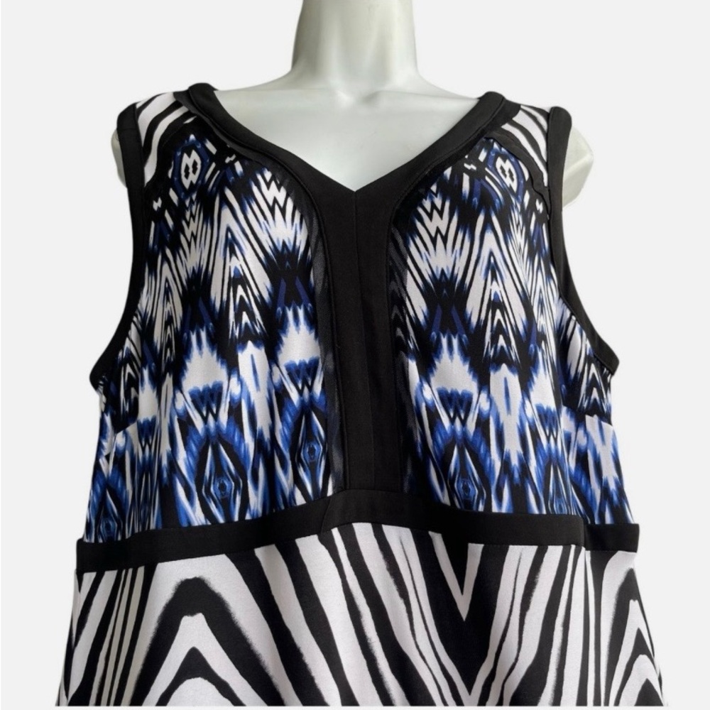 Elegant Blue and Black Maxi Dress Chico’s NWT with Beautiful pattern, no sleeves - Picture 6 of 10